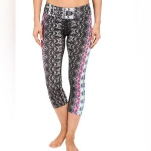 Prana Roxanne Capri Leggings multi color stretchy yoga athletic 2186 Size Small